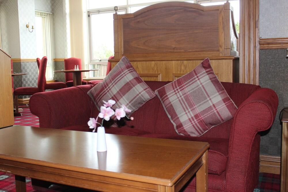Cairn Hotel Bathgate Exteriör bild