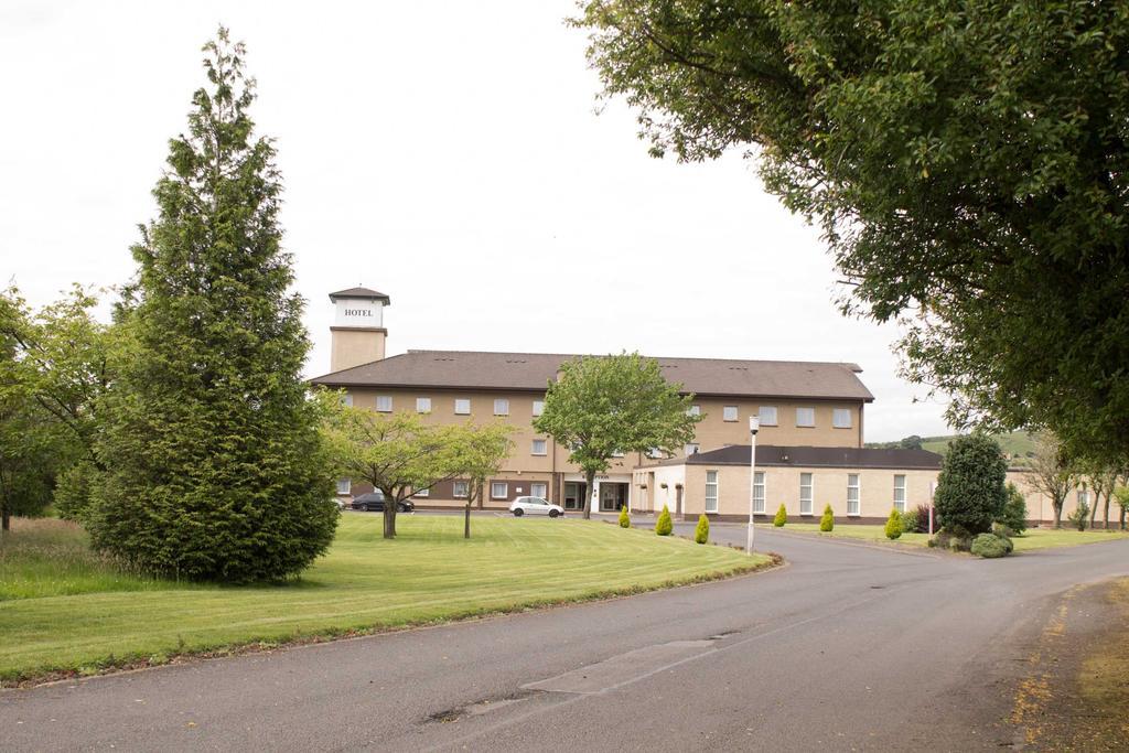 Cairn Hotel Bathgate Exteriör bild