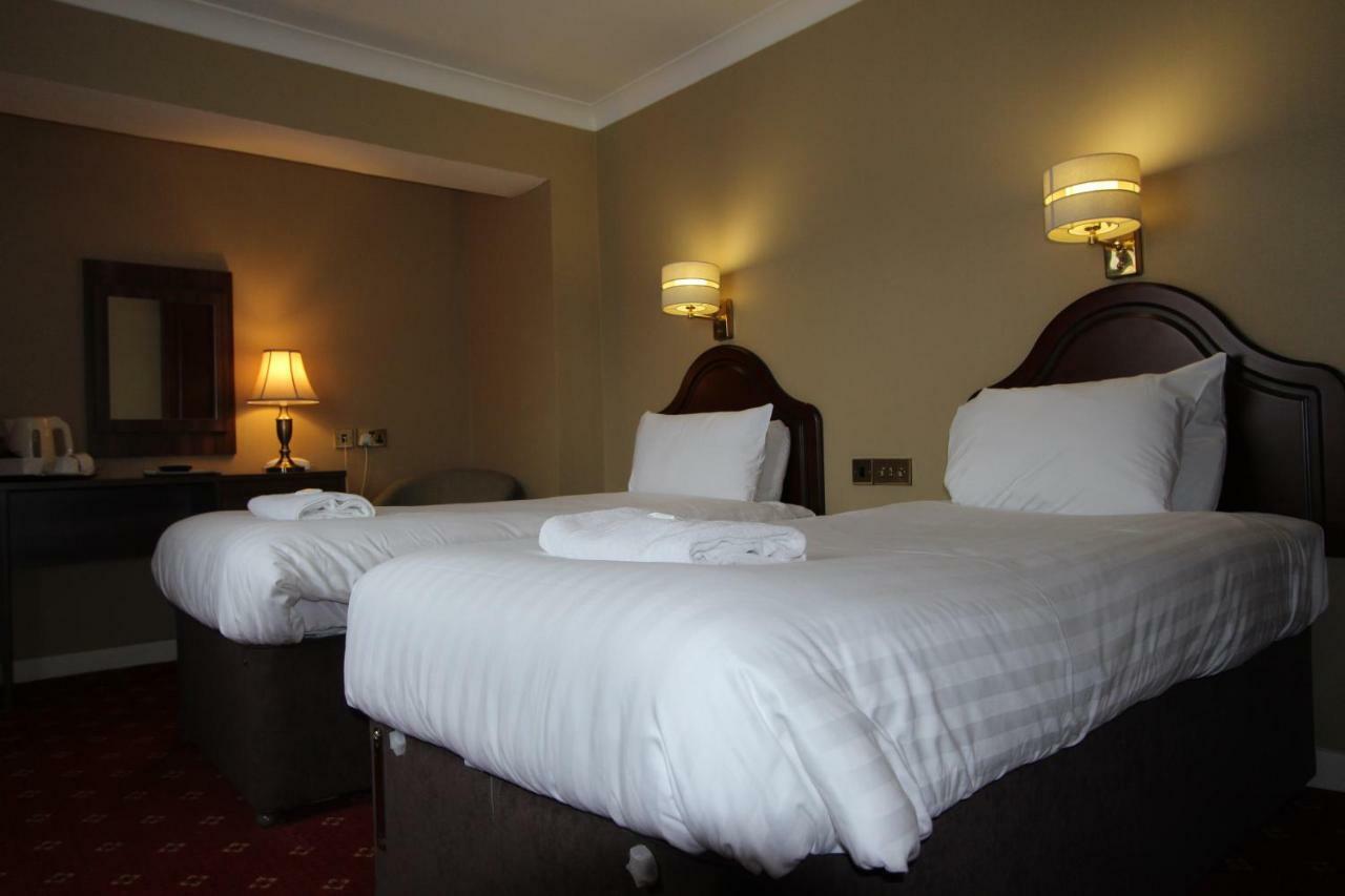 Cairn Hotel Bathgate Exteriör bild